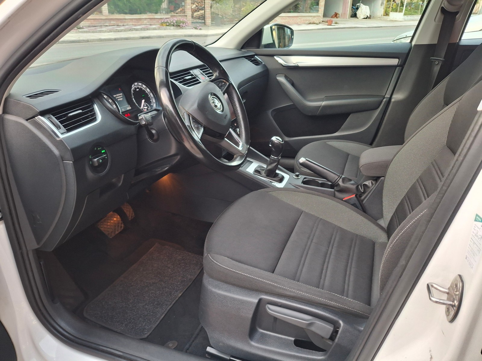 Skoda Octavia 2.0 TDI AMBITION LIMITED DSG COMBI - ΧΩΡΙΣ ΦΠΑ — 11