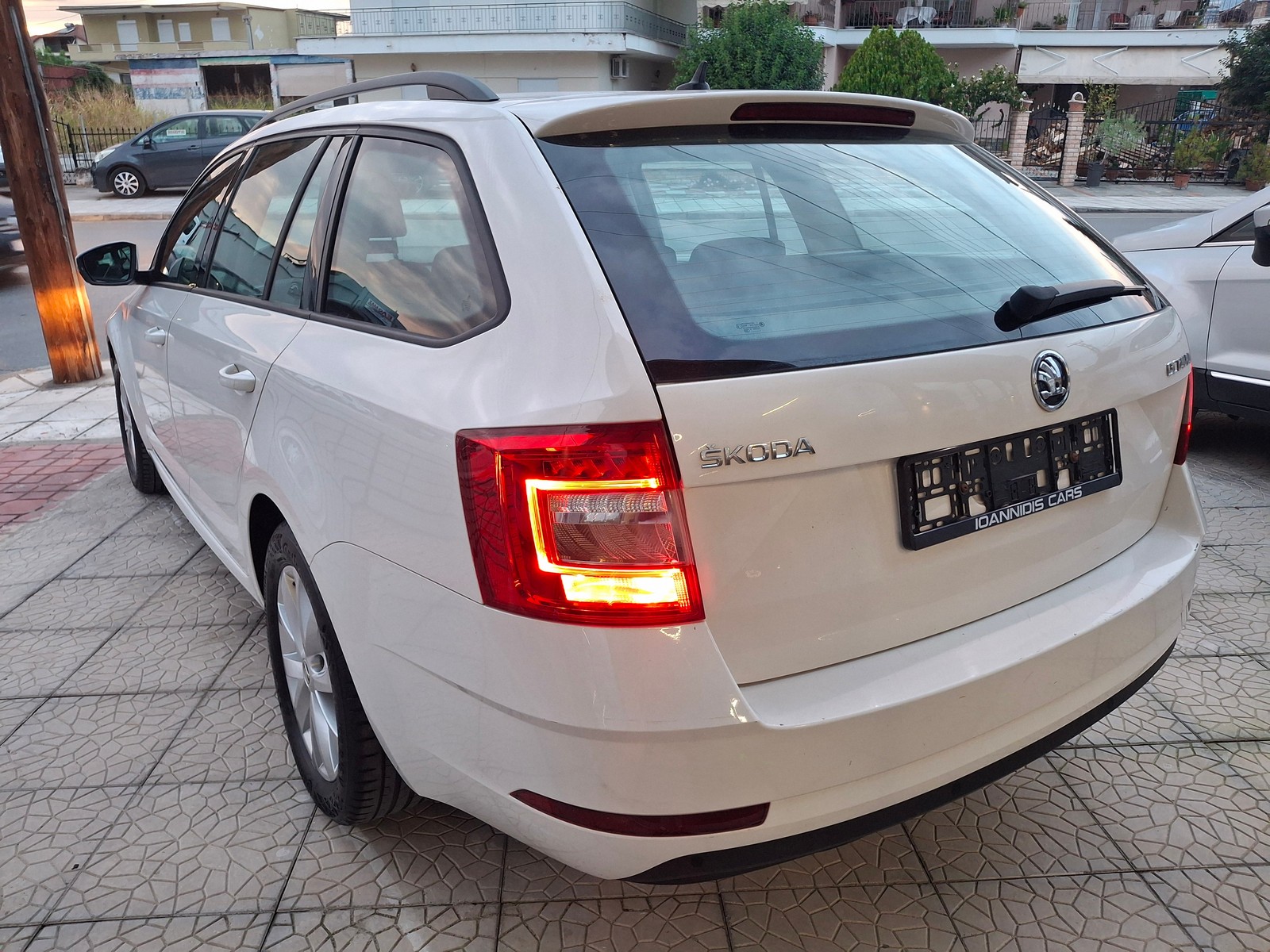 Skoda Octavia 2.0 TDI AMBITION LIMITED DSG COMBI - ΧΩΡΙΣ ΦΠΑ — 7