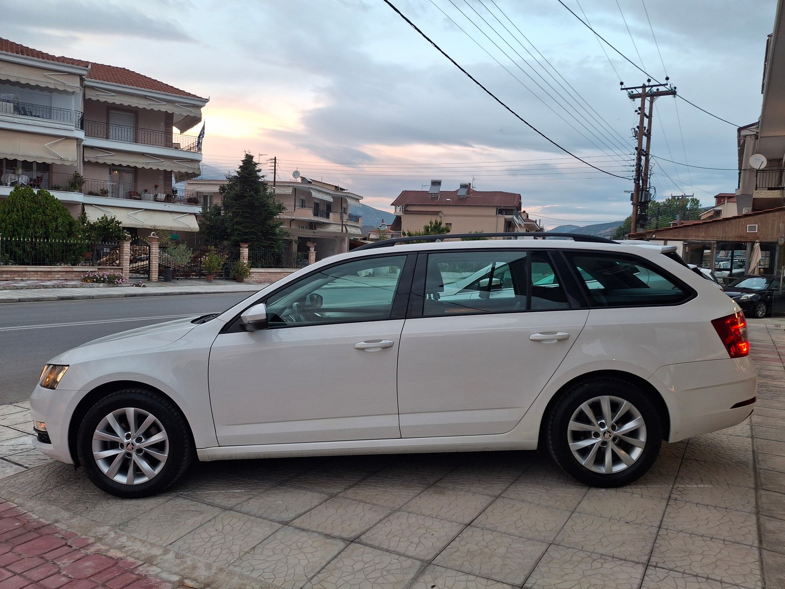 Skoda Octavia 2.0 TDI AMBITION LIMITED DSG COMBI - ΧΩΡΙΣ ΦΠΑ — 8