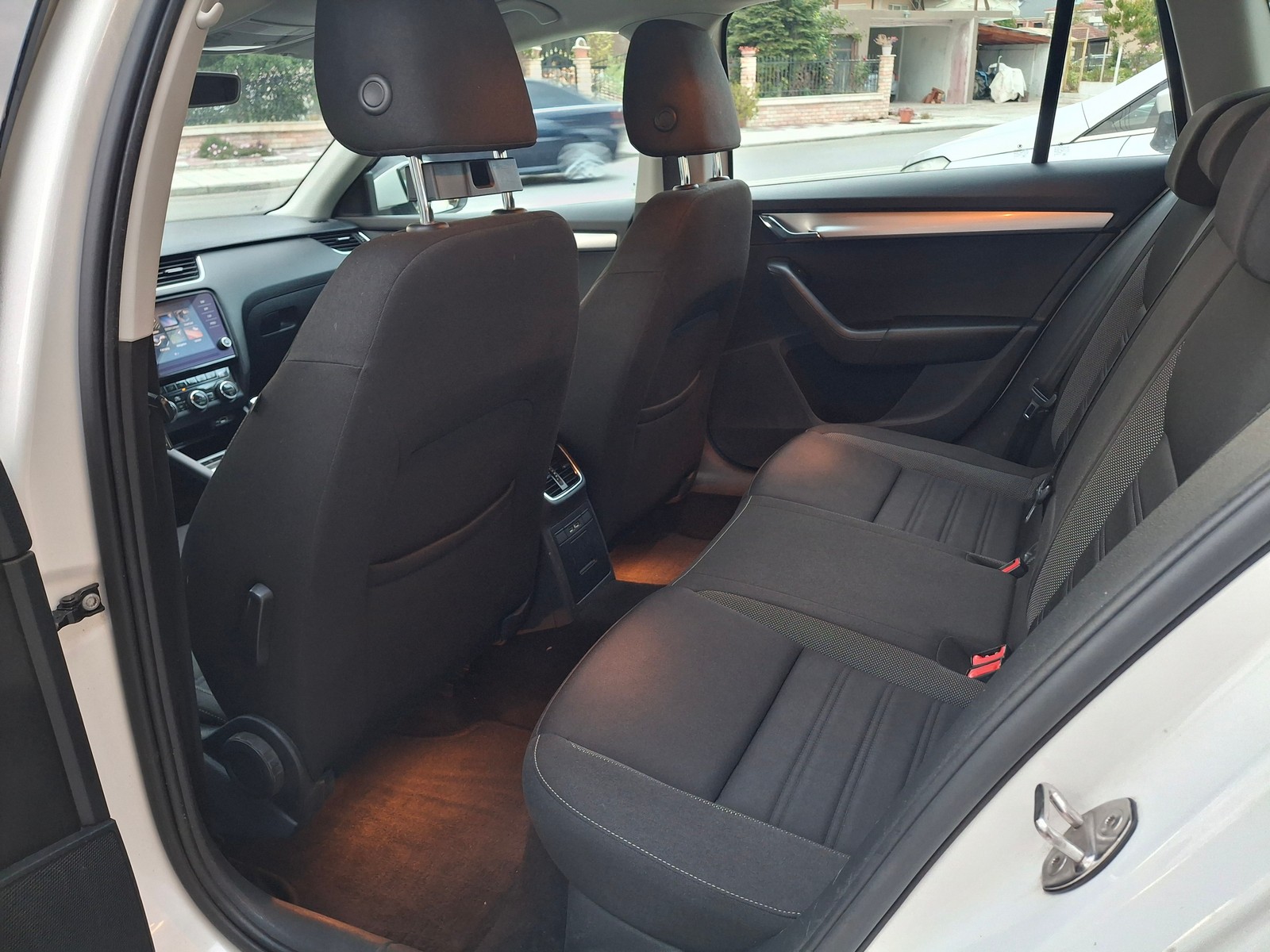 Skoda Octavia 2.0 TDI AMBITION LIMITED DSG COMBI - ΧΩΡΙΣ ΦΠΑ — 36