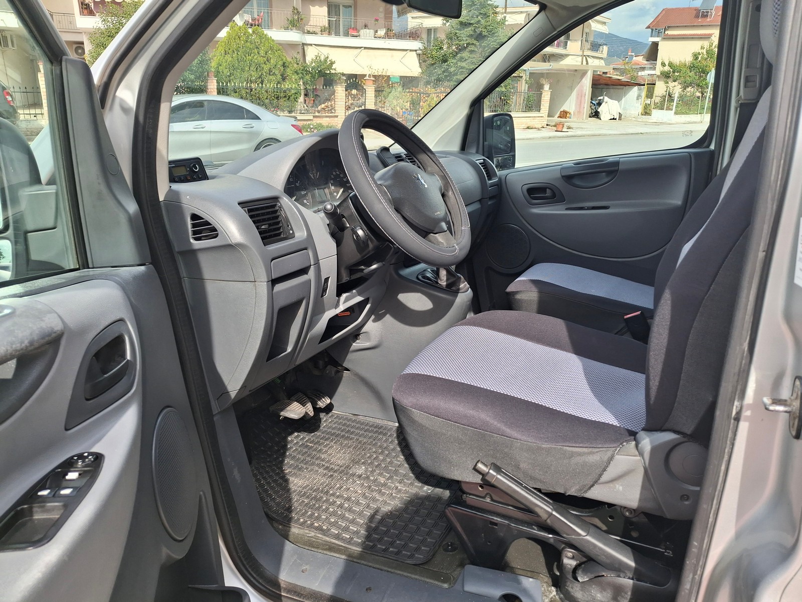 Peugeot Expert — 11