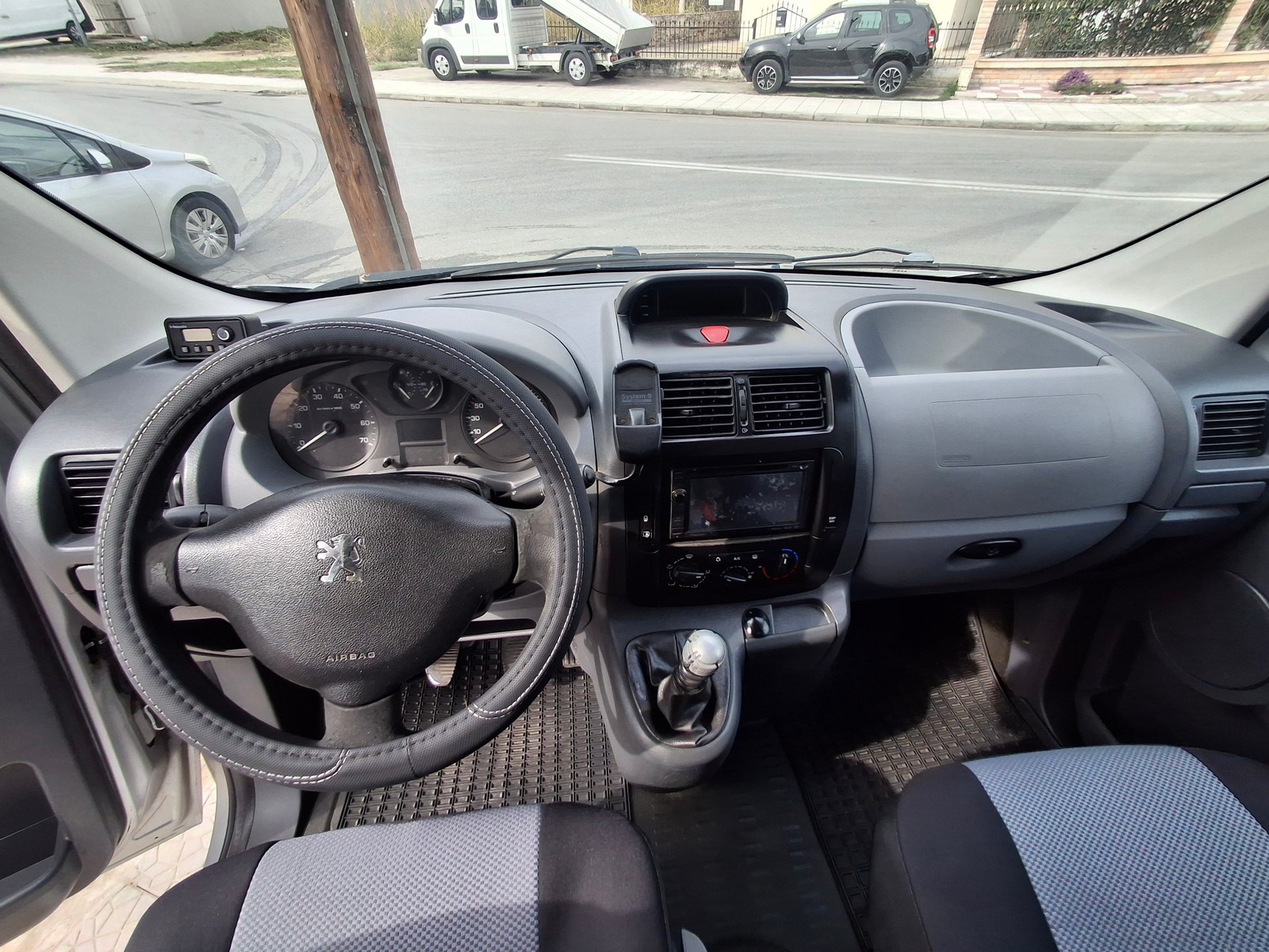 Peugeot Expert — 13