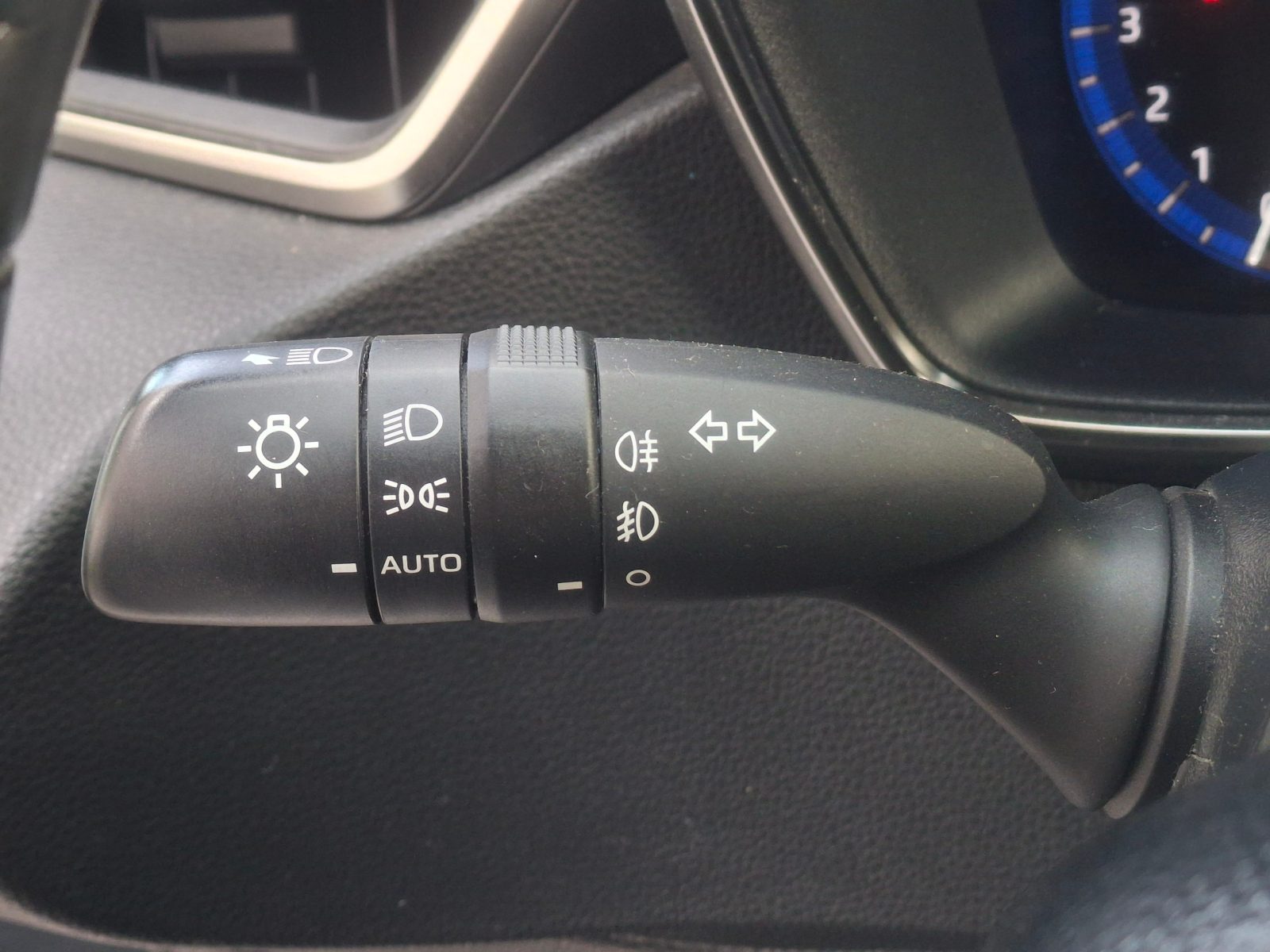 Toyota Corolla 1.8 Hybrid Active Tech SW-ΕΓΓΥΗΣΗ ΑΝΤΙΠΡΟΣΩΠΕΙΑΣ ΕΩΣ 2030 — 20