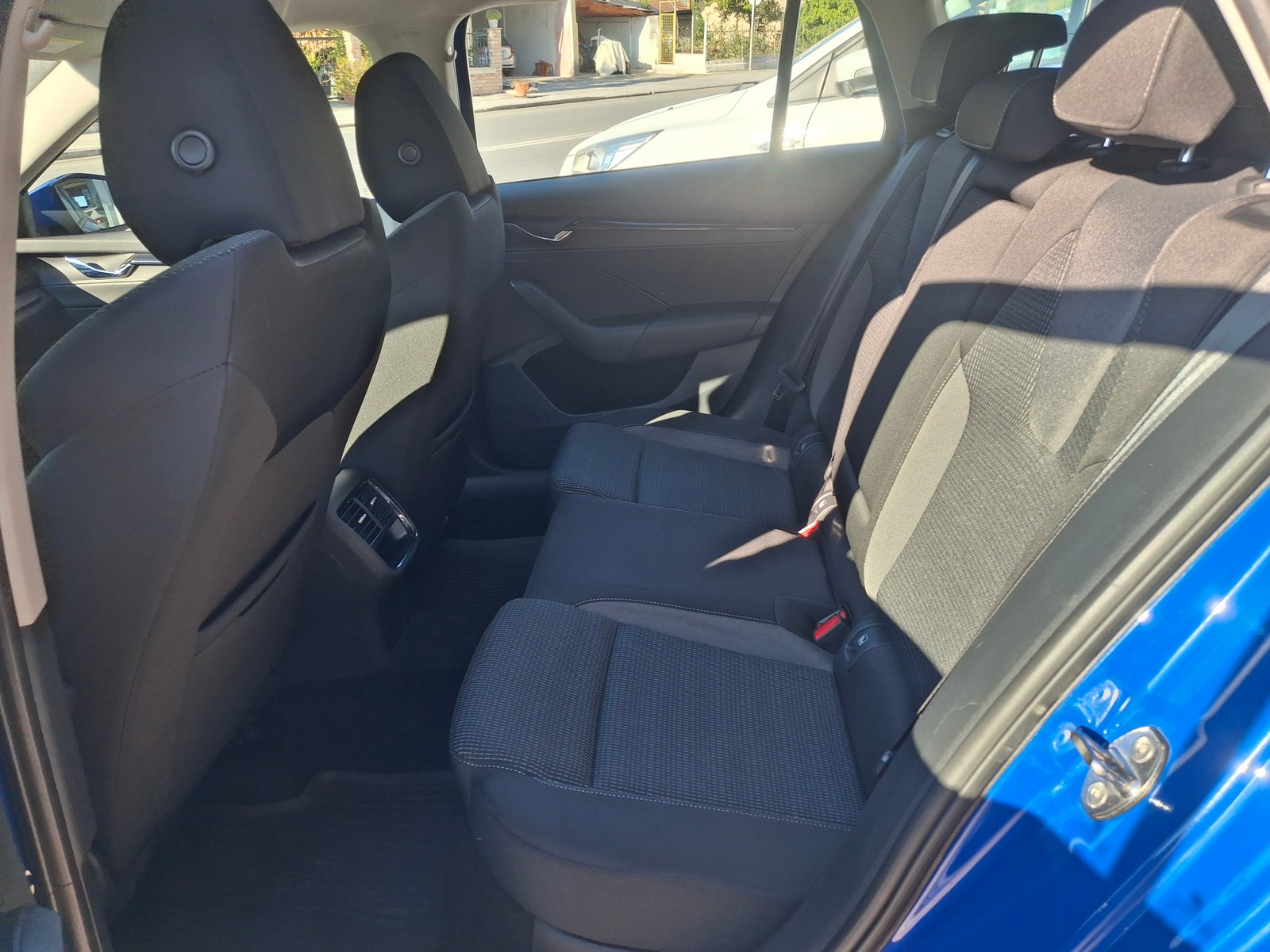 Skoda Octavia 2.0 TDI Ambition Combi — 35