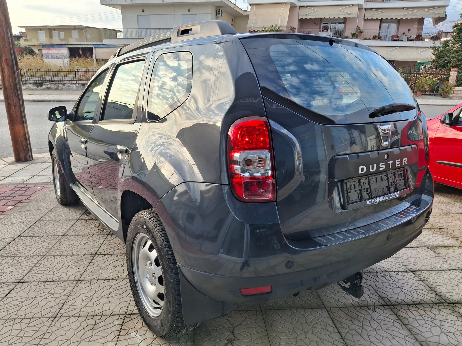 Dacia Duster 1.5 dCi Laureate 4x4 — 7