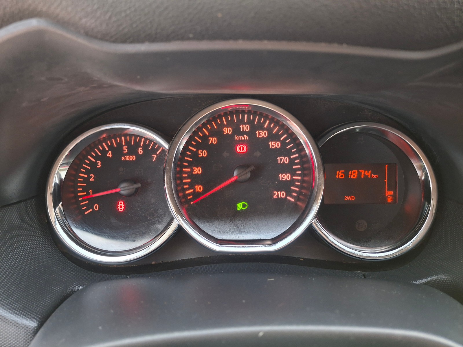 Dacia Duster 1.5 dCi Laureate 4x4 — 15