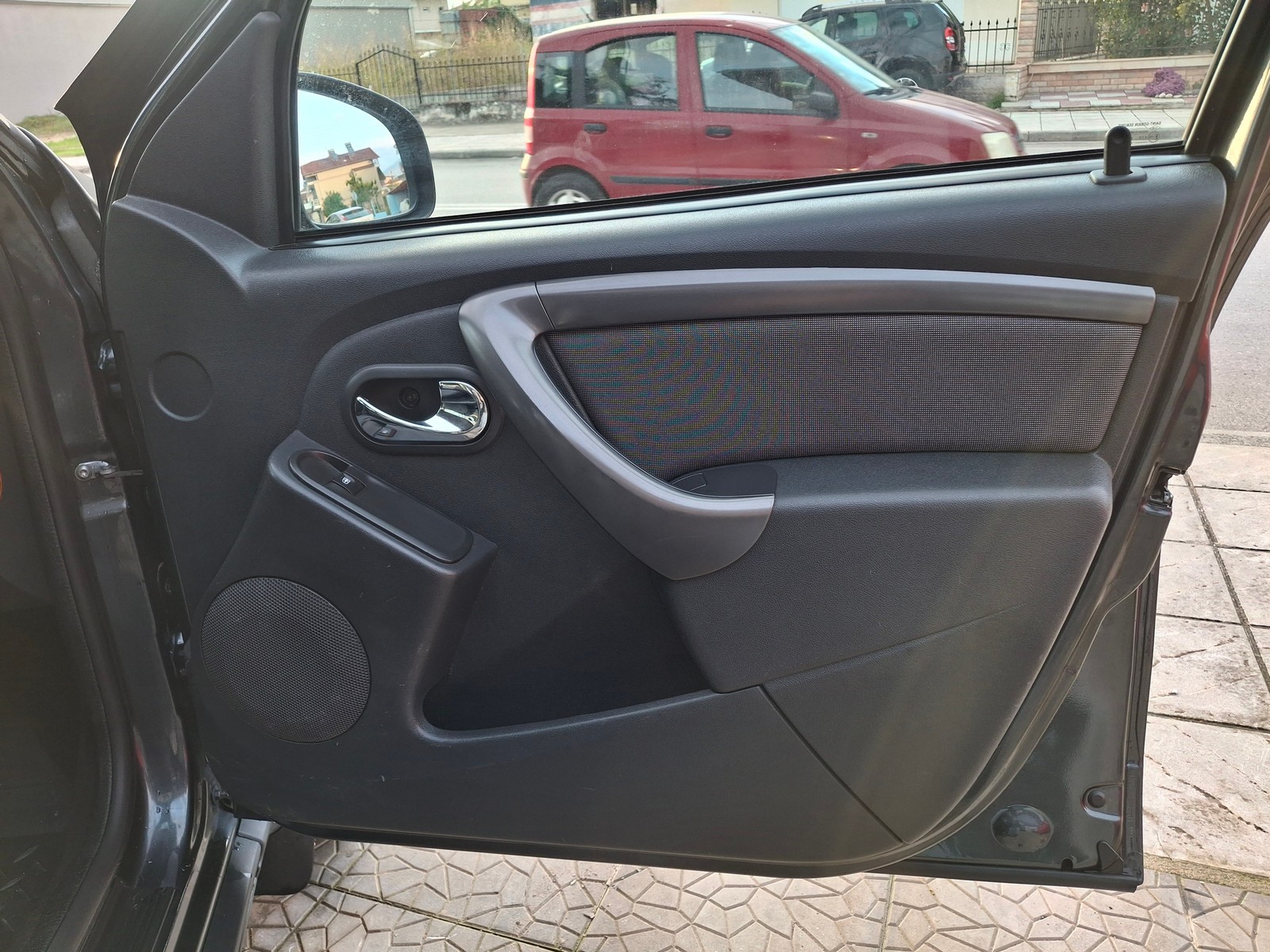 Dacia Duster 1.5 dCi Laureate 4x4 — 29